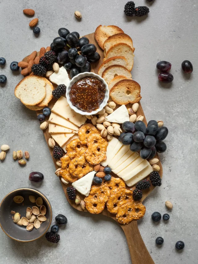 Best Charcuterie Board Ideas Your Thanksgiving Guests Will Love